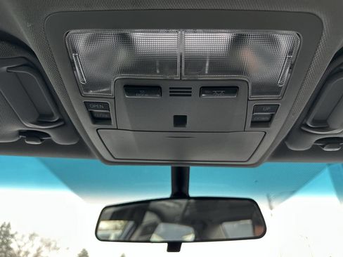 Used 2016 Toyota Camry SE w/ Moonroof Package image 21