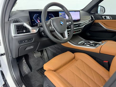 Certified 2026 BMW X5 sDrive40i w/ Climate Comfort Package RWD image 4