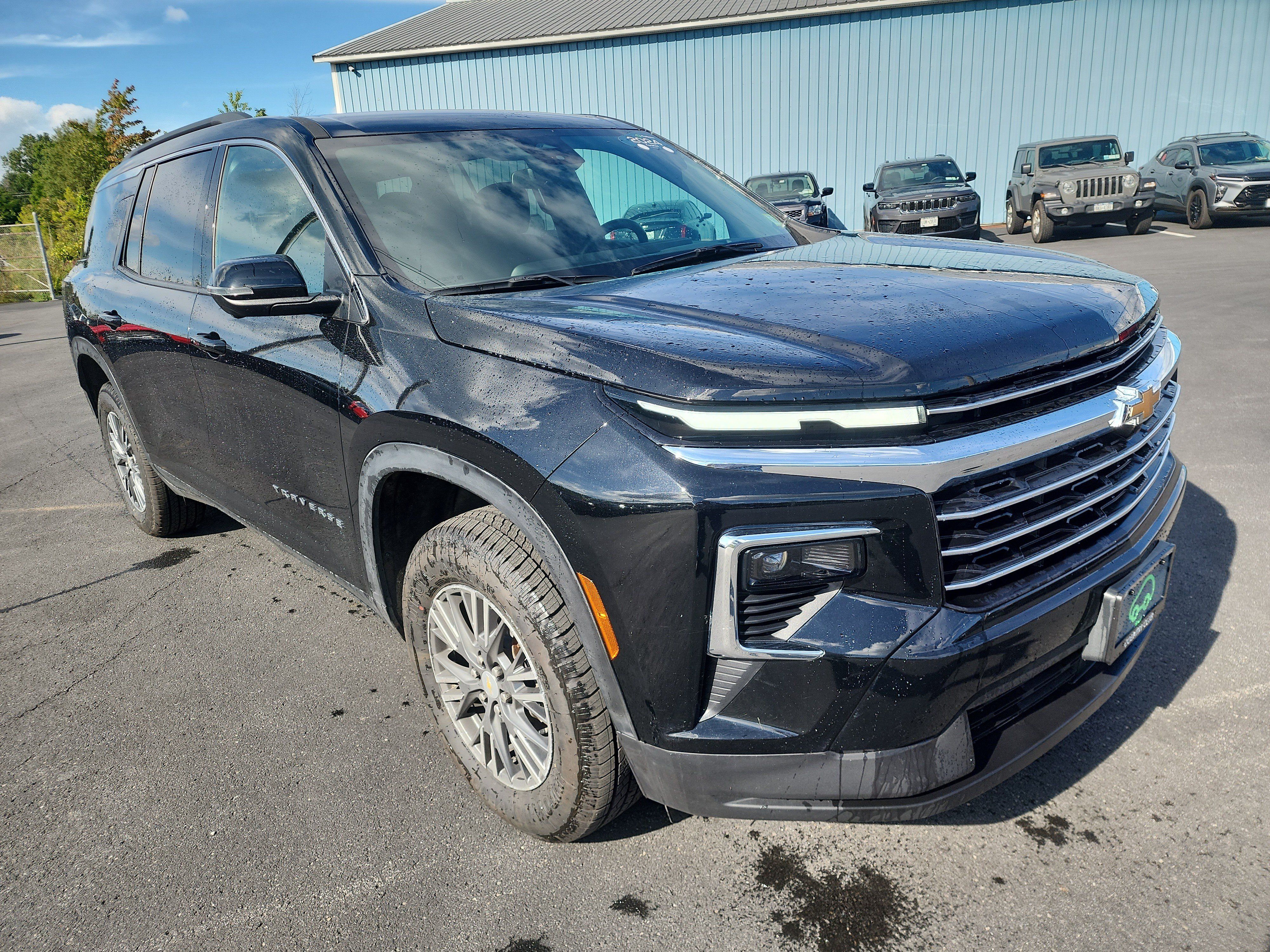 Certified 2024 Chevrolet Traverse LT w/ Trailering Package AWD/4WD image 2