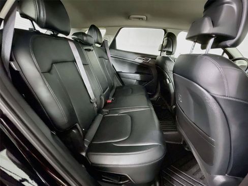 Certified 2025 Kia Sportage EX AWD/4WD image 30