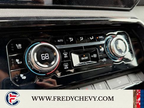 Used 2024 GMC Sierra 2500 AT4 w/ Technology Package image 15