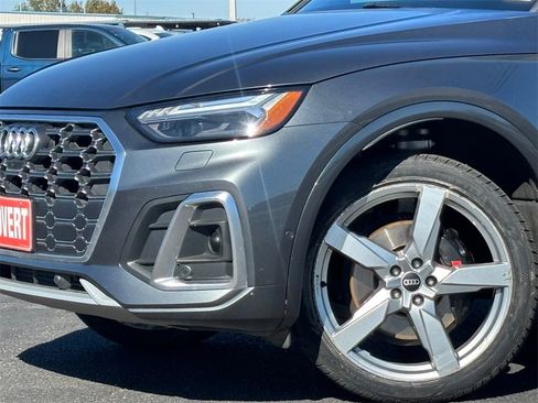 Used 2022 Audi SQ5 Prestige w/ Prestige Package image 3