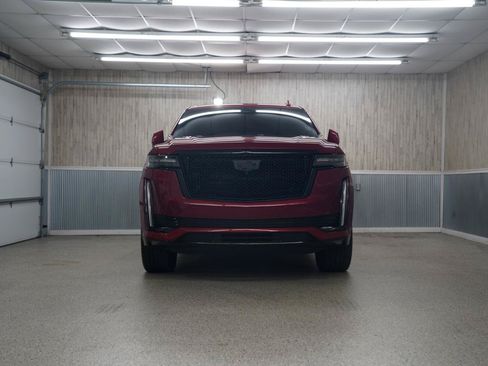Used 2021 Cadillac Escalade Sport w/ Driver Assist Tech Package AWD/4WD image 2