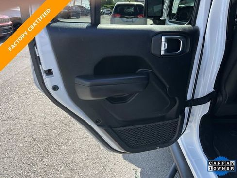 Certified 2021 Jeep Gladiator Rubicon AWD/4WD image 18