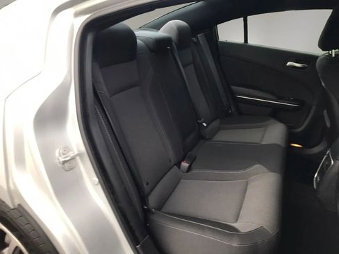 Used 2019 Dodge Charger SXT AWD/4WD image 3
