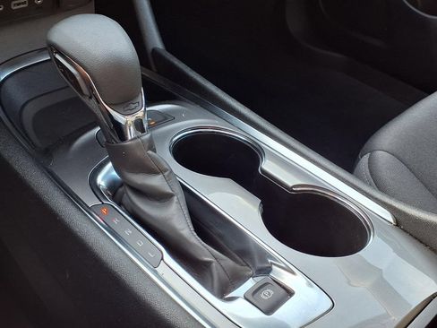 Used 2025 Chevrolet Malibu LT FWD image 25