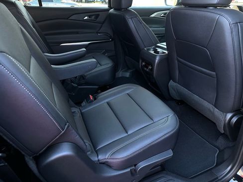 New 2026 Chevrolet Traverse LT image 18