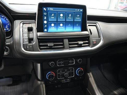 Used 2022 Chevrolet Suburban Z71 w/ Luxury Package AWD/4WD image 18