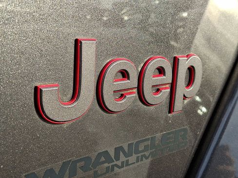 Used 2021 Jeep Wrangler Unlimited Rubicon w/ Dual Top Group image 24