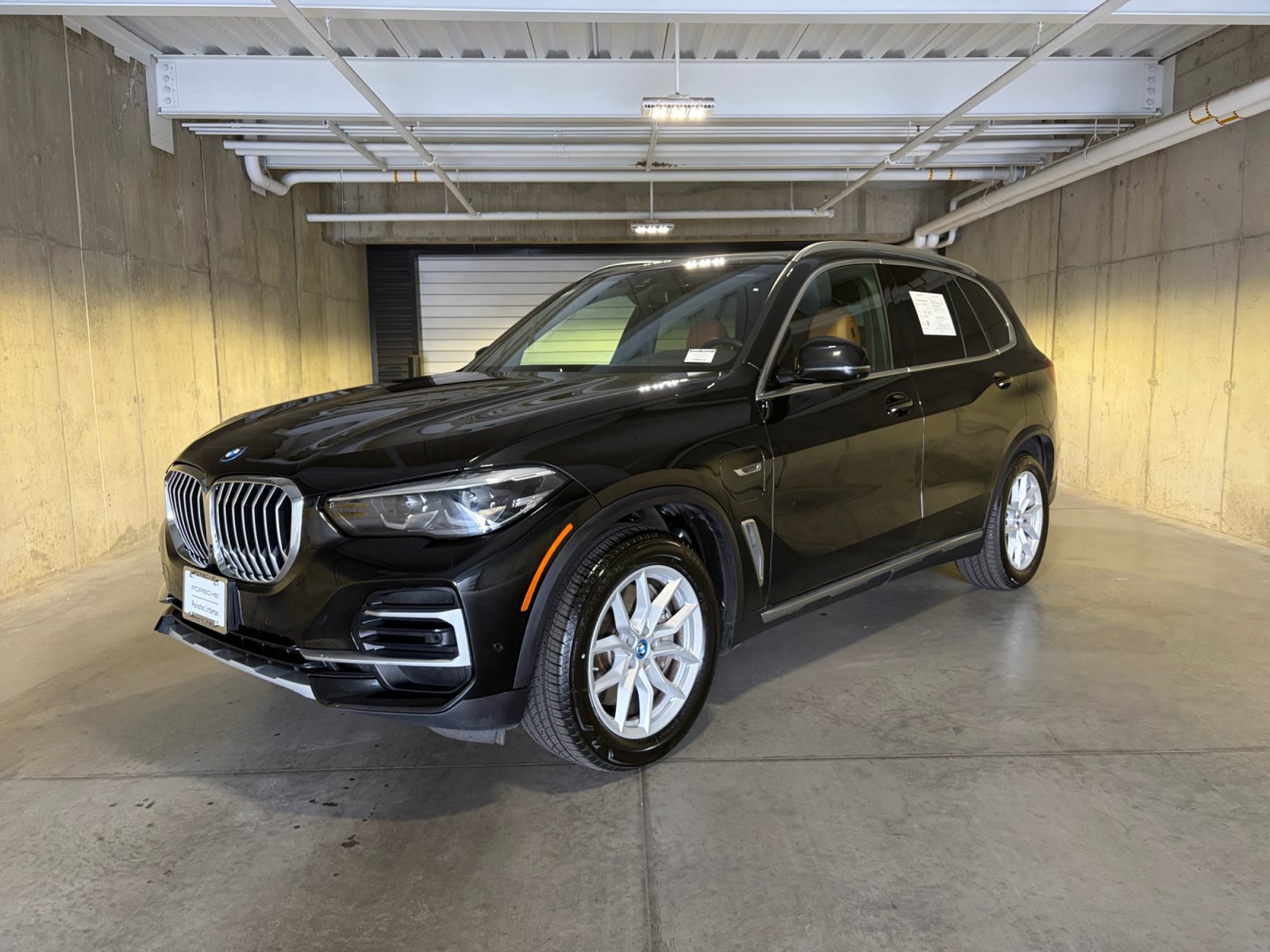 Used 2022 BMW X5 xDrive45e w/ Premium Package AWD/4WD image 1