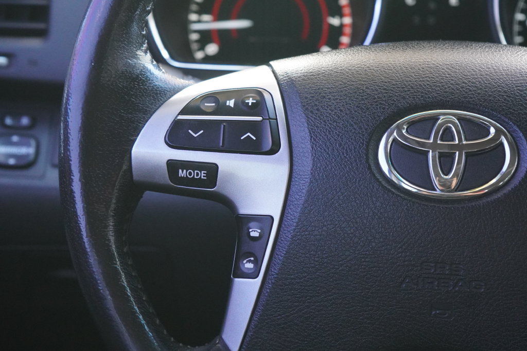 Used 2011 Toyota Highlander Limited AWD/4WD image 16