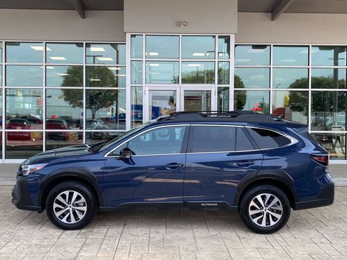 Used 2024 Subaru Outback Premium AWD/4WD image 4