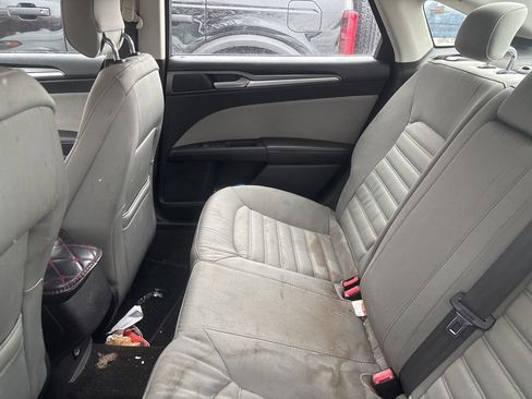 Used 2015 Ford Fusion S image 18