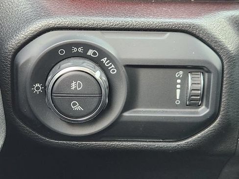 Used 2023 Jeep Gladiator Rubicon w/ Cold Weather Group AWD/4WD image 20