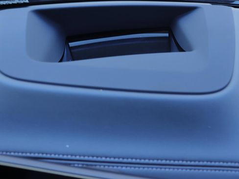 Used 2025 BMW X7 M60i image 31