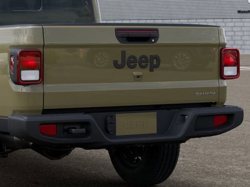 New 2026 Jeep Gladiator Sahara image 13