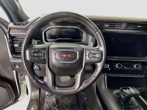 Used 2022 GMC Sierra 1500 AT4 w/ AT4 Premium Package AWD/4WD image 13