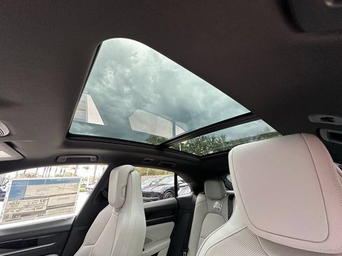 Certified 2026 Porsche Macan Electric RWD image 24