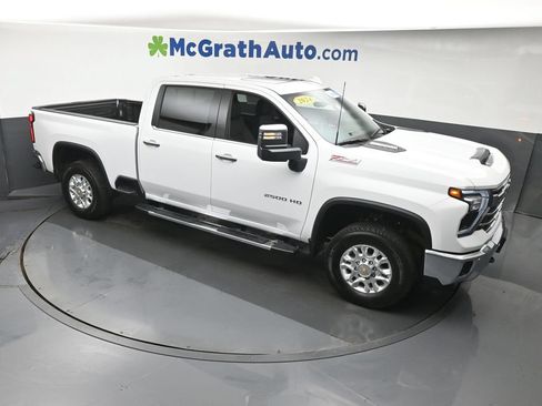 Used 2024 Chevrolet Silverado 2500 LTZ w/ LTZ Plus Package AWD/4WD image 3