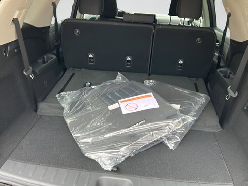 New 2026 Nissan Pathfinder SV image 11