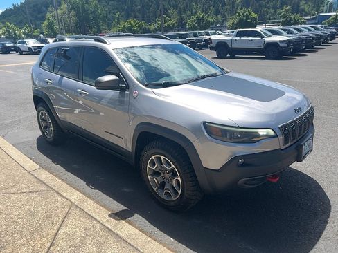 Used 2021 Jeep Cherokee Trailhawk w/ Trailer Tow Group AWD/4WD image 4