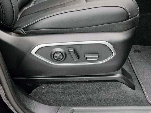 New 2026 Jeep Grand Wagoneer Limited AWD/4WD image 26