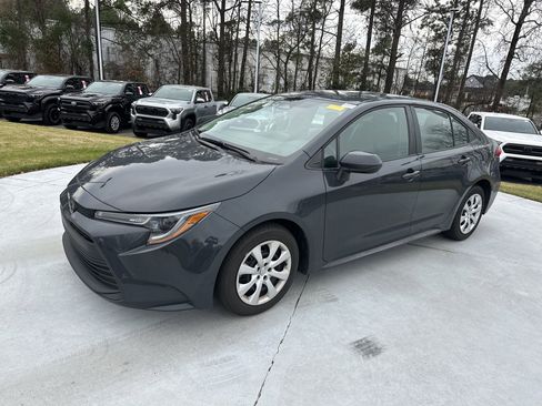 Used 2024 Toyota Corolla LE image 5