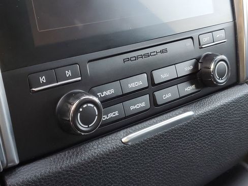 Used 2018 Porsche Macan S image 28