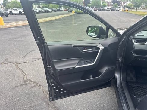 Used 2025 Toyota RAV4 XLE w/ Weather Package AWD/4WD image 20