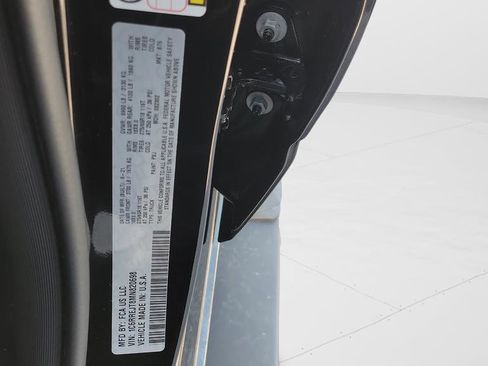 Used 2021 RAM 1500 Laramie image 37