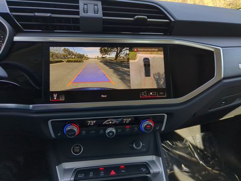 Certified 2025 Audi Q3 2.0T Premium Plus w/ Premium Plus Package image 26