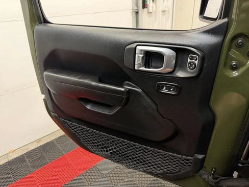 Used 2020 Jeep Wrangler Unlimited Sport S AWD/4WD image 31
