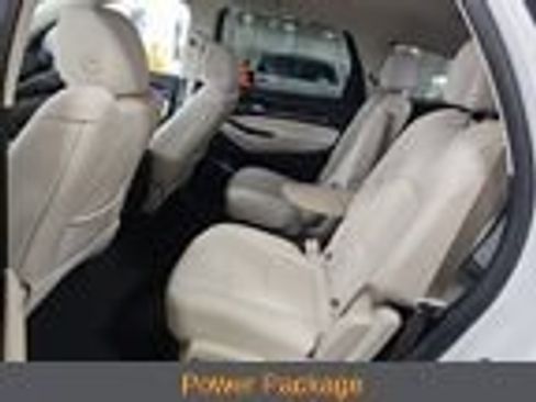 Used 2023 Buick Enclave Essence FWD image 8