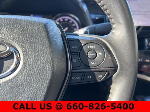 Used 2024 Toyota Camry SE image 12
