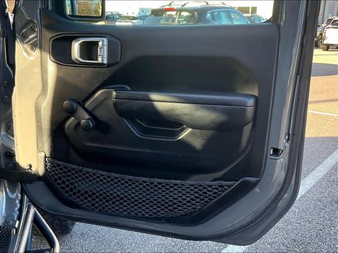 Used 2021 Jeep Wrangler Unlimited Sport image 12