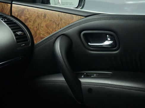 Used 2024 Nissan Armada SL image 23