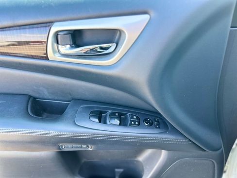 Used 2015 Nissan Pathfinder SL w/ SL Premium Package image 22