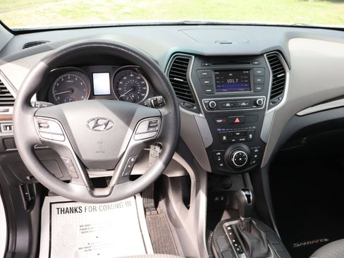 Used 2017 Hyundai Santa Fe Sport image 20