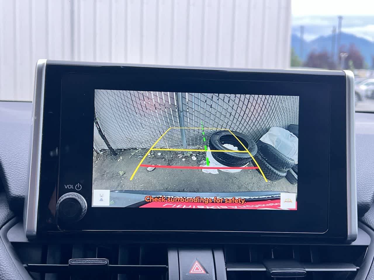 Used 2025 Toyota RAV4 XLE AWD/4WD image 17