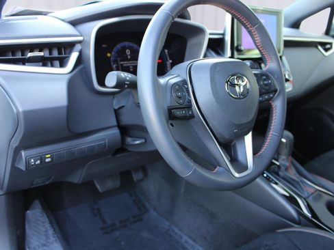 Used 2026 Toyota Corolla SE FWD image 17