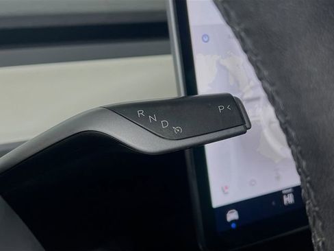 Used 2022 Tesla Model Y Performance image 21