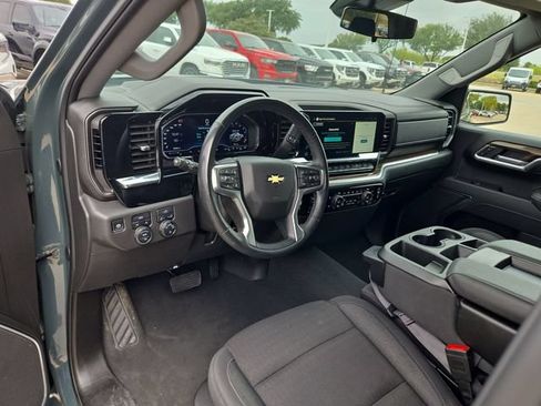 Used 2025 Chevrolet Silverado 1500 LT AWD/4WD image 10