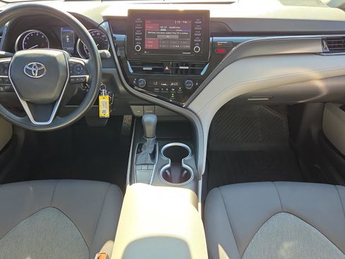 Used 2022 Toyota Camry LE image 15