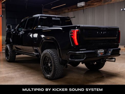 Used 2024 GMC Sierra 2500 Denali Ultimate AWD/4WD image 6