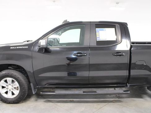 Used 2020 Chevrolet Silverado 1500 LT AWD/4WD image 7