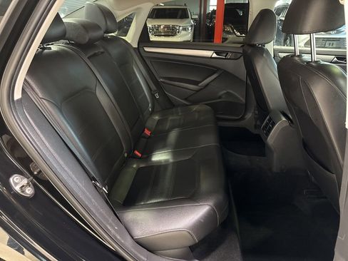 Used 2014 Volkswagen Passat TDI SE FWD image 32