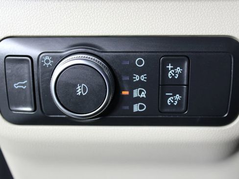 Used 2020 Ford Escape SEL image 23