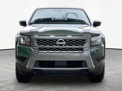 Used 2025 Nissan Frontier SV RWD image 2
