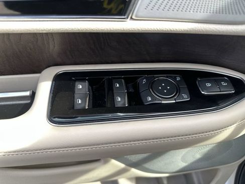 Used 2021 Lincoln Navigator Reserve w/ Luxury Package RWD image 15