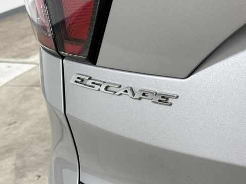 Used 2018 Ford Escape SE AWD/4WD image 26